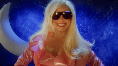 Addison Rae - Fame is a Gun